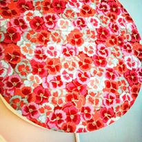 Applique lumineuse cylindrique en papier japonais rose