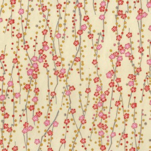 papier-japonais-chiyogami-yuzen-fond-vanille-clair-impression-de-petites-fleurs-roses-orangees