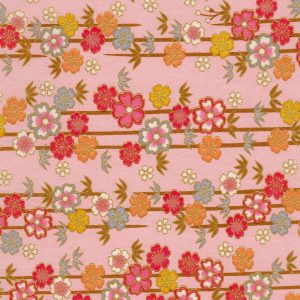 Papier japonais rose nacré et guirlandes de fleurs colorées